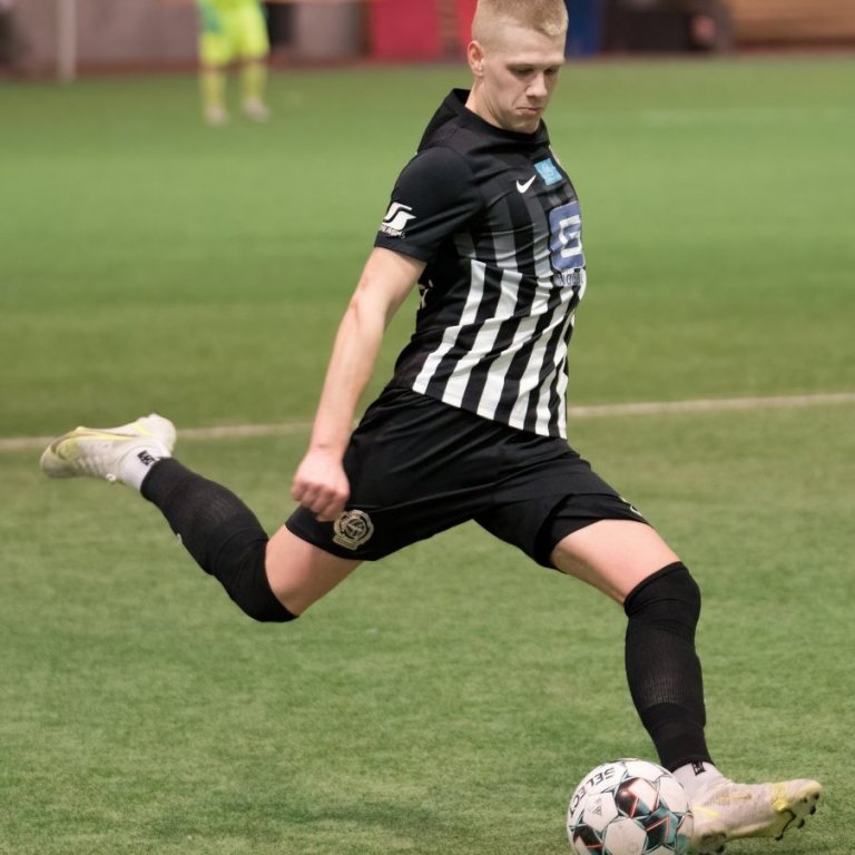 magni_dalvik_r_leingja_2022_saevar-33-of-47-denoiseai-low-light