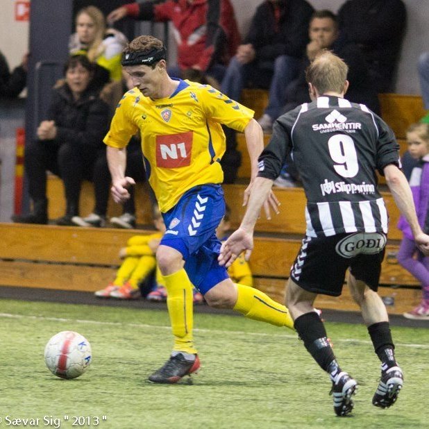 968924_10201036213096516_906099260_n