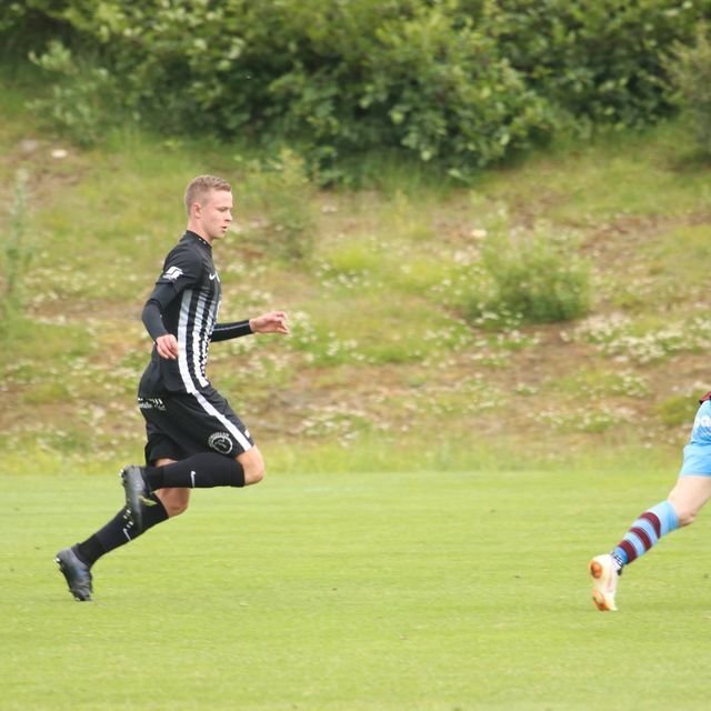 37149892_1974209732613021_8541081851563868160_o