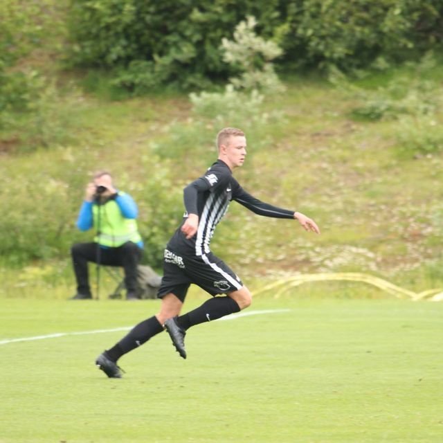 37153077_1974210295946298_8495922886081511424_o