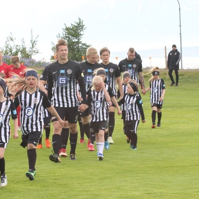 35269633_1927491817284813_966765407111217152_o