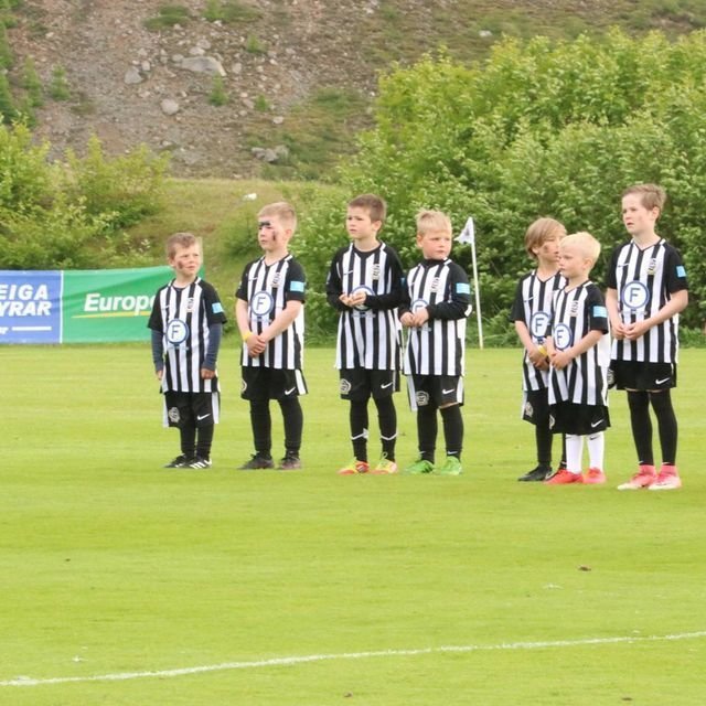 35415219_1927493127284682_6659363860648034304_o