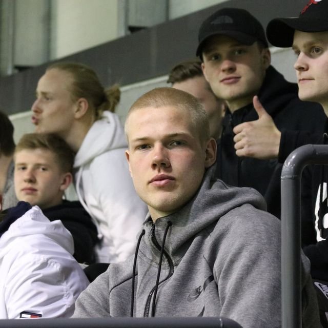 31747771_1881941618506500_400322657435779072_o