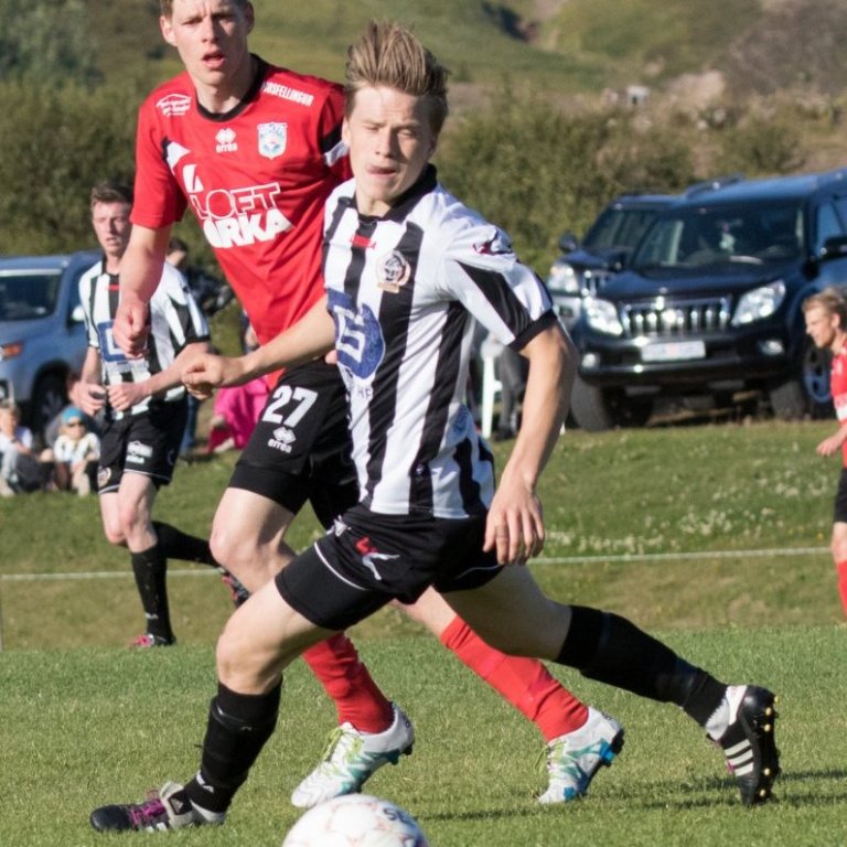 magni_afturelding_2deild_saevar-24