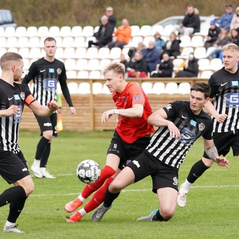 magni_kari_2021_saevar-52-of-86-denoise-standard