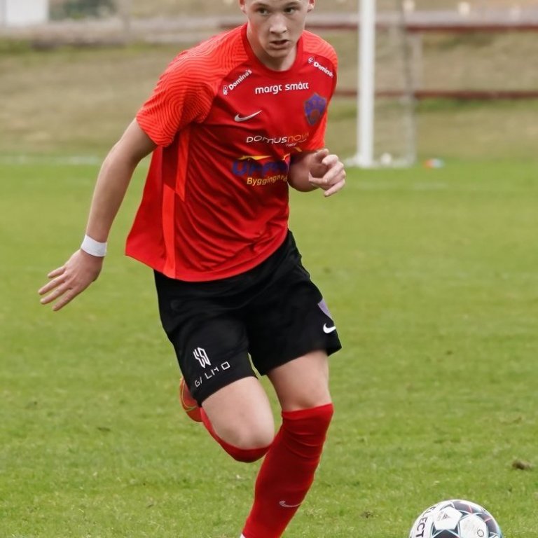 magni_kari_2021_saevar-65-of-86-denoise-standard