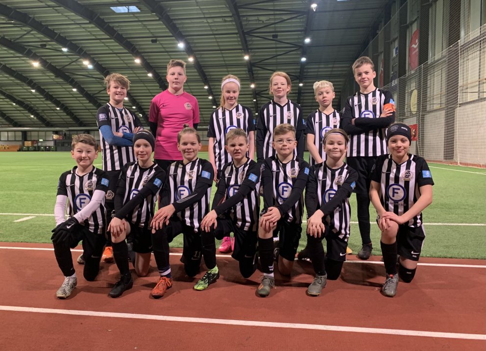 Efri röð f.v.: Olgeir Máni, Jóhann Kári, Móeiður Alma, Rúnar Haukur, Tryggvi Hrafn og Birgir Húni.
…