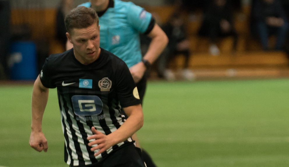 Hin hliðin - Alexander Ívan