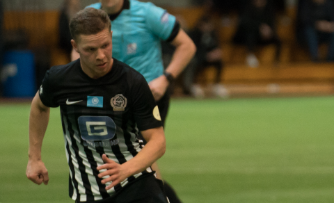 Hin hliðin - Alexander Ívan